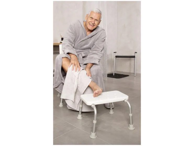 Badzitje, douchekruk of opstapje