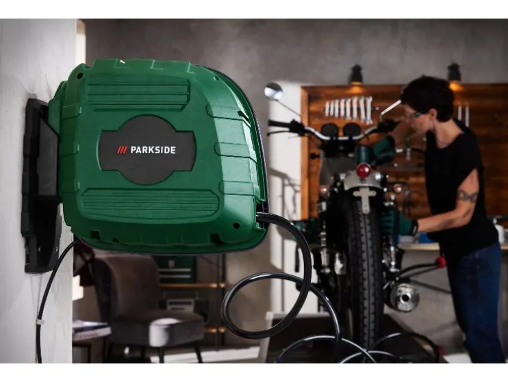 Compressor met automatische slanghaspel 1100 W