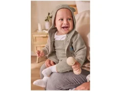 Gebreid baby vestje