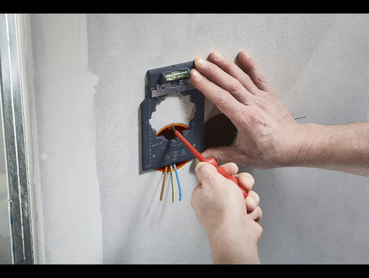 Installatieset voor hollewanddozen