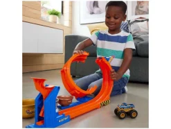 Monster Trucks Loop and Flip Trophy Challenge