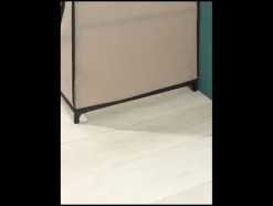 Textiele kledingkast