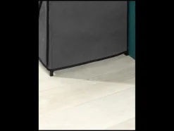 Textiele kledingkast